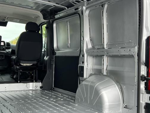 2026 RAM ProMaster 1500 Low Roof