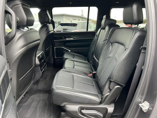 2024 Jeep Wagoneer Series II 4x4