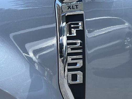 Iconic Silver Metallic 2022 Ford F-250 XLT