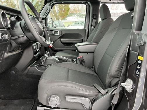 2021 Jeep Wrangler Sport