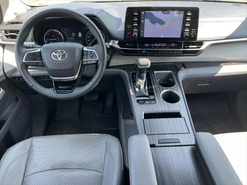 2022 Toyota Sienna Limited 7-Passenger