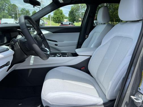Sting-Gray Clearcoat 2026 Jeep Cherokee Laredo 4x4