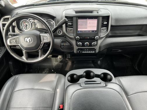 2024 RAM 3500 Tradesman Crew Cab 4x4 6'4' Box