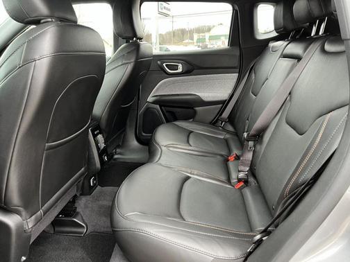 2023 Jeep Compass Latitude Lux