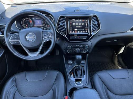 Sting-Gray Clearcoat 2020 Jeep Cherokee Limited