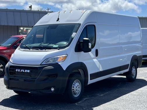Bright White Clearcoat 2026 RAM ProMaster 2500 Tradesman
