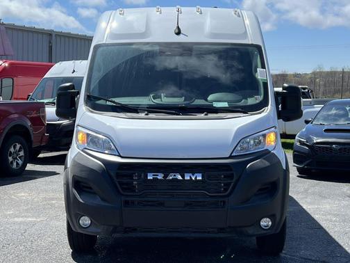Bright White Clearcoat 2026 RAM ProMaster 2500 Tradesman