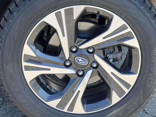 Crystal White Pearl 2024 Subaru Crosstrek Premium