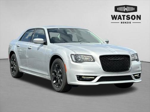 2023 Chrysler 300 Touring