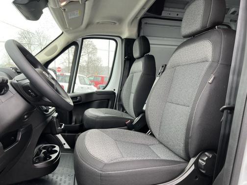 Bright White Clearcoat 2026 RAM ProMaster 2500 Tradesman