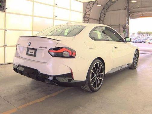 Mineral White Metallic 2024 BMW M240 i xDrive