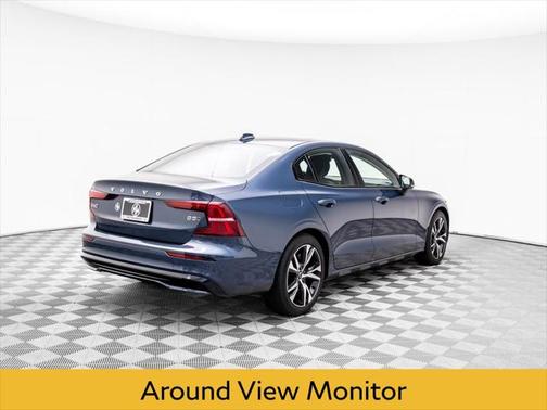 2024 Volvo S60 B5 Plus Dark Theme
