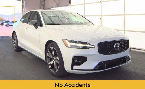 2024 Volvo S60 B5 Plus Dark Theme