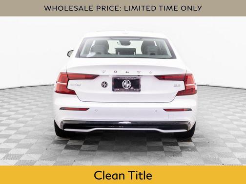 2024 Volvo S60 B5 Plus Dark Theme