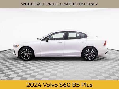 2024 Volvo S60 B5 Plus Dark Theme