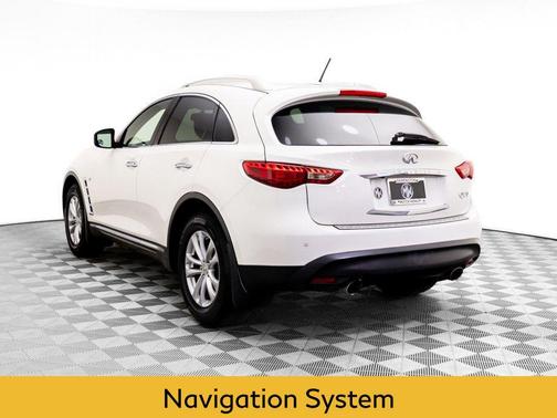 2017 INFINITI QX70 Base