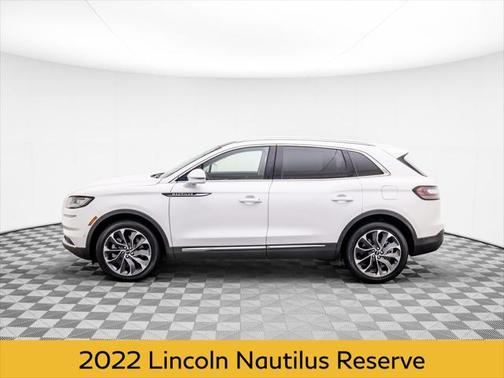 2022 Lincoln Nautilus Reserve