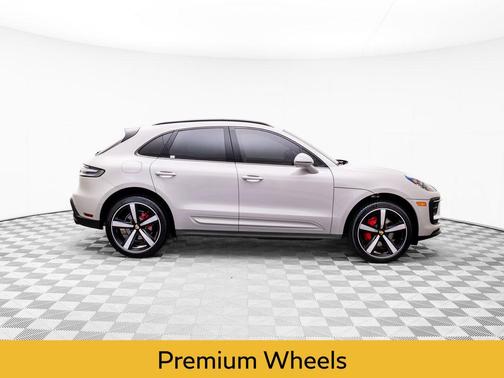 2023 Porsche Macan S