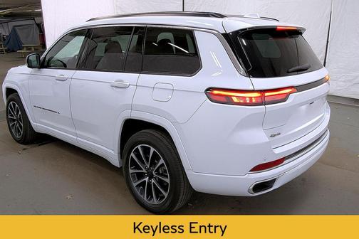 2022 Jeep Grand Cherokee Overland