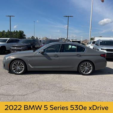 2022 BMW 530e Base