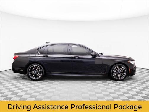 2021 BMW 750 i xDrive