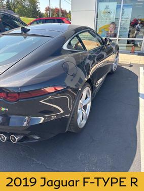 2019 Jaguar F-TYPE R