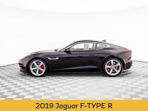 2019 Jaguar F-TYPE R