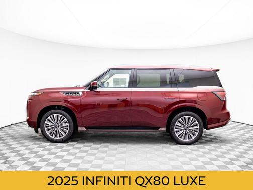2025 INFINITI QX80 Luxe