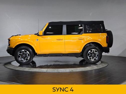 2022 Ford Bronco Outer Banks