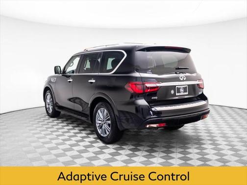 2022 INFINITI QX80 Luxe