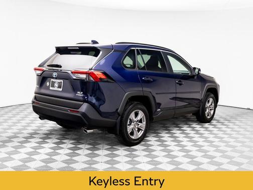2023 Toyota RAV4 Hybrid XLE