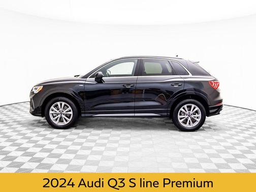 2024 Audi Q3 Premium 45 TFSI S line quattro Tiptronic