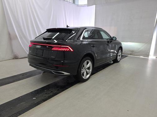 2023 Audi Q8 55 Premium