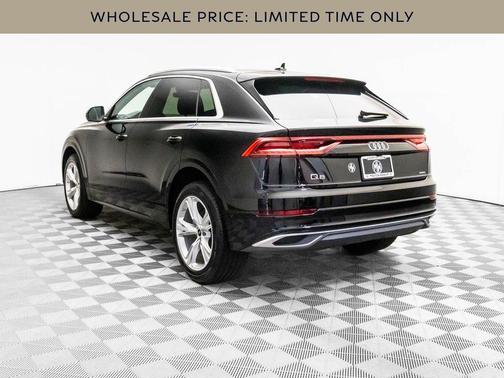 Mythos Black Metallic 2023 Audi Q8 55 Premium