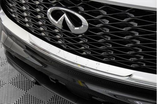 2023 INFINITI QX60 Pure