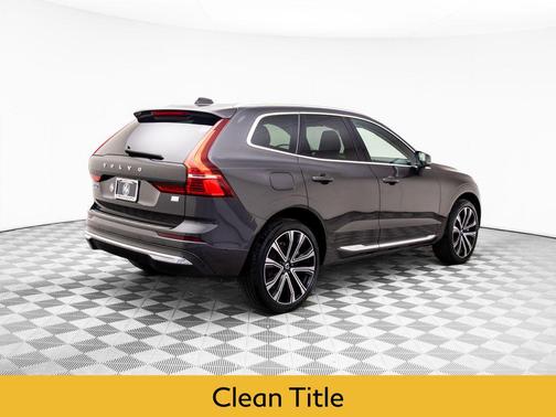 2023 Volvo XC60 Recharge Plug-In Hybrid T8 Ultimate Bright Theme
