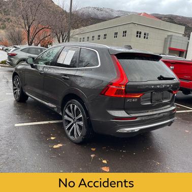 2023 Volvo XC60 Recharge Plug-In Hybrid T8 Ultimate Bright Theme