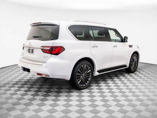 2024 INFINITI QX80 SENSORY AWD