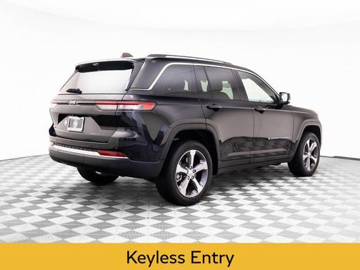 2022 Jeep Grand Cherokee 4xe Base