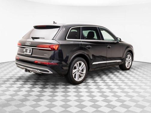 2023 Audi Q7 55 Premium