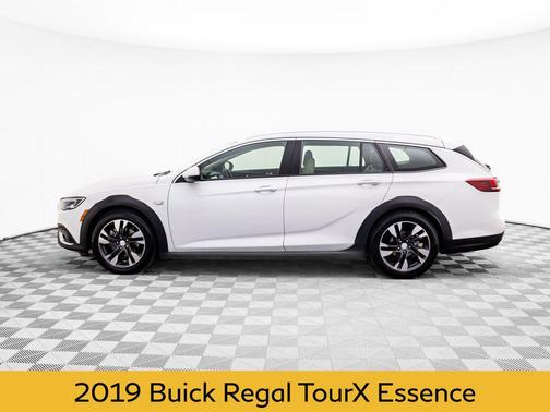 2019 Buick Regal TourX AWD Essence
