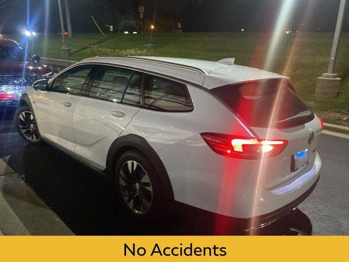 2019 Buick Regal TourX AWD Essence