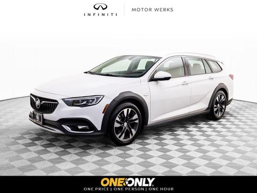 2019 Buick Regal TourX AWD Essence