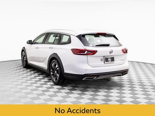 2019 Buick Regal TourX AWD Essence