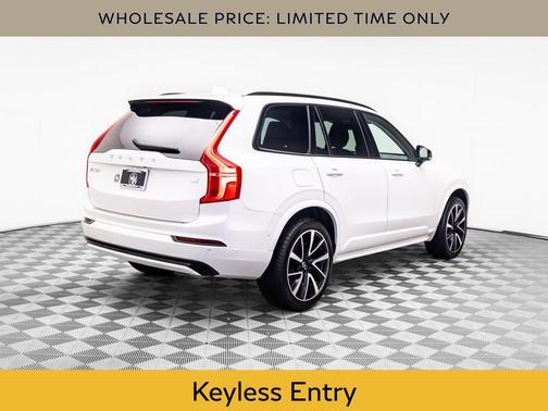 2023 Volvo XC90 Recharge Plug-In Hybrid T8 Plus Dark Theme 7-Seater