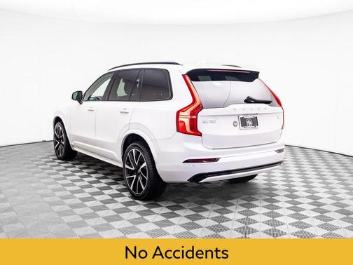2023 Volvo XC90 Recharge Plug-In Hybrid T8 Plus Dark Theme 7-Seater