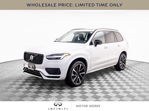 2023 Volvo XC90 Recharge Plug-In Hybrid T8 Plus Dark Theme 7-Seater