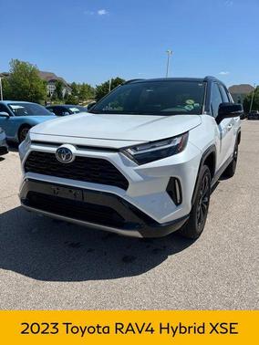 2023 Toyota RAV4 Hybrid SE