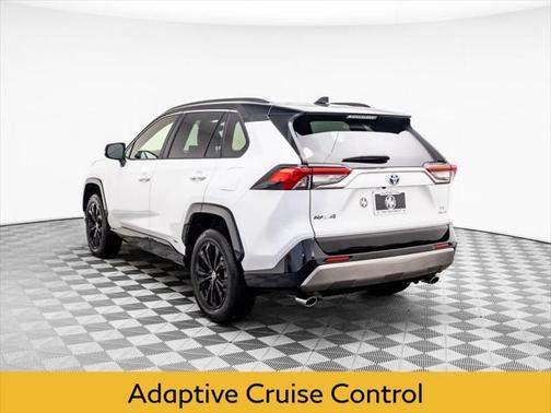 2023 Toyota RAV4 Hybrid SE