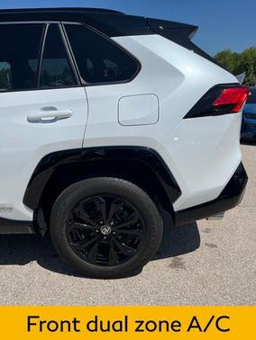2023 Toyota RAV4 Hybrid SE
